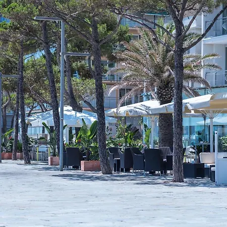 Hauzify I Superbeach Διαμέρισμα *