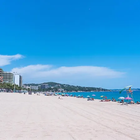 Hauzify I Superbeach Apartment Platja d'Aro